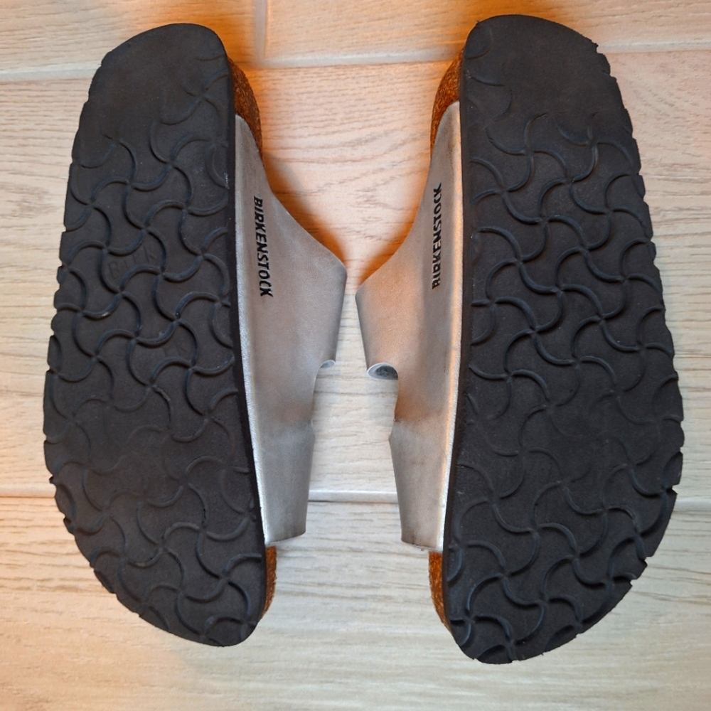 Birkenstock Arizona Women's Metallic Silver Two Strap Slide Sandals -Size 36 5.5 - Picture 8 of 8